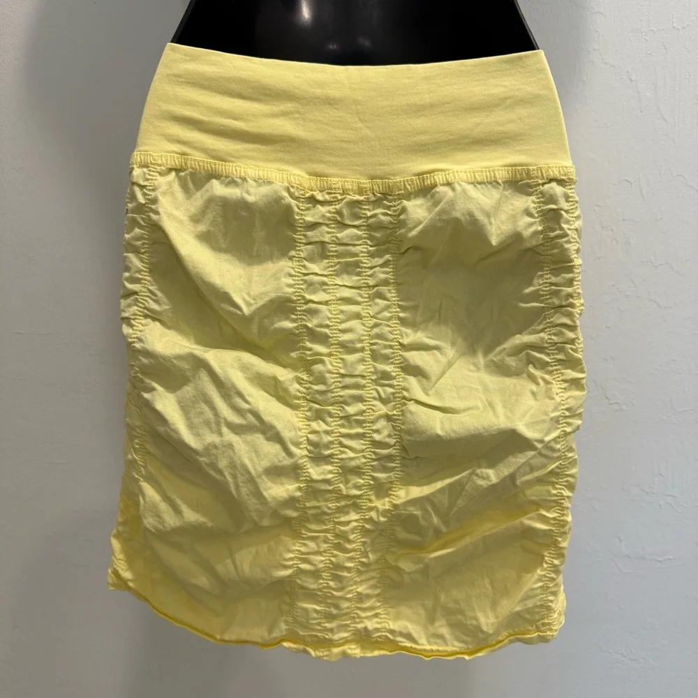 Wearables Above Knee Stretchy Ruched Pencil Skirt - Small XS - Picture 2 of 8